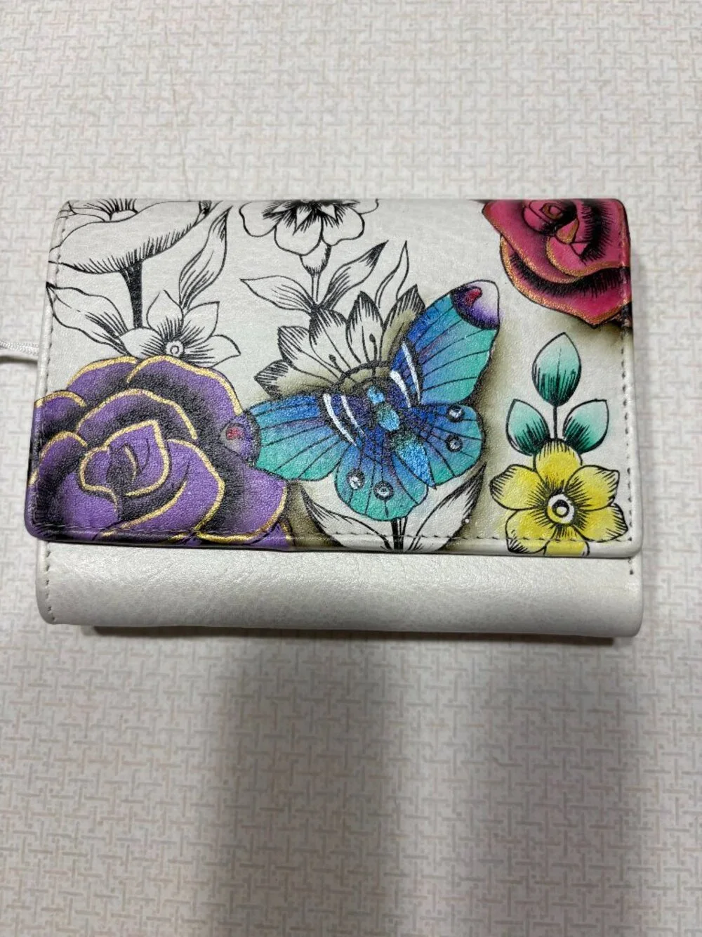 NWT Anna By Anuschka Trifold Wallet in Cream color with Red, Blue % Purple